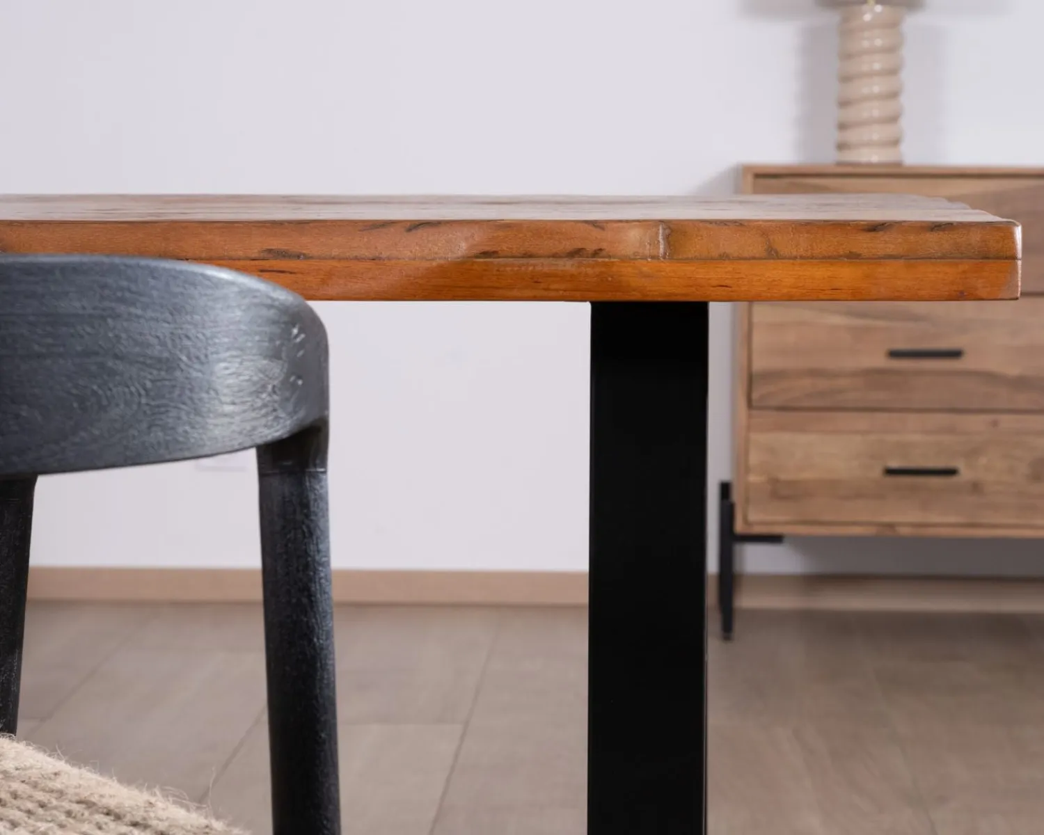 Meuble House Table à manger en bois recyclé et pieds métal noir en U "Alésia" 200 cm Sale