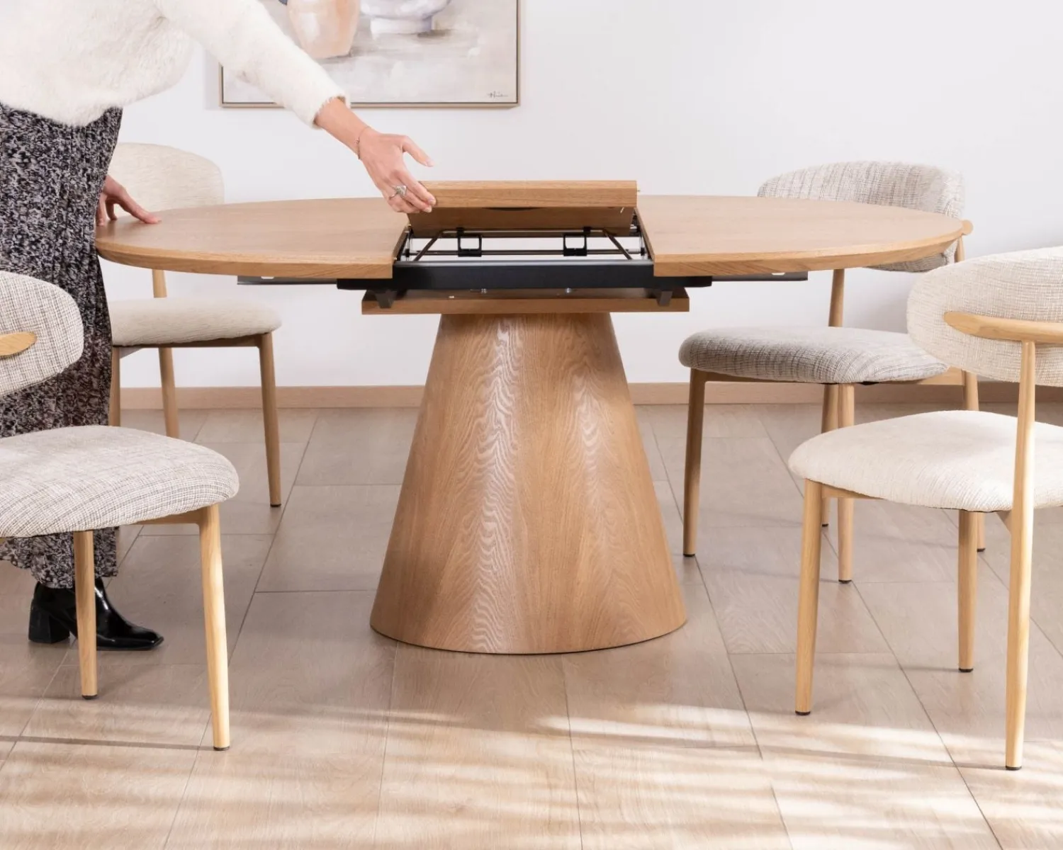 Meuble House Table à manger ronde 120 cm extensible 160 cm "Oria" style épuré aspect frêne Outlet