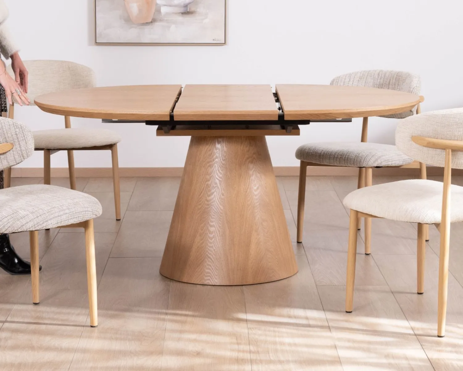 Meuble House Table à manger ronde 120 cm extensible 160 cm "Oria" style épuré aspect frêne Outlet