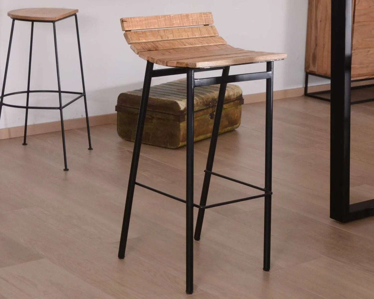 Meuble House Tabouret de bar design métal et bois massif "Caractère" New