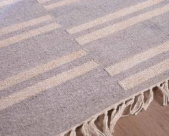 Meuble House Tapis rayé bleu clair et crème