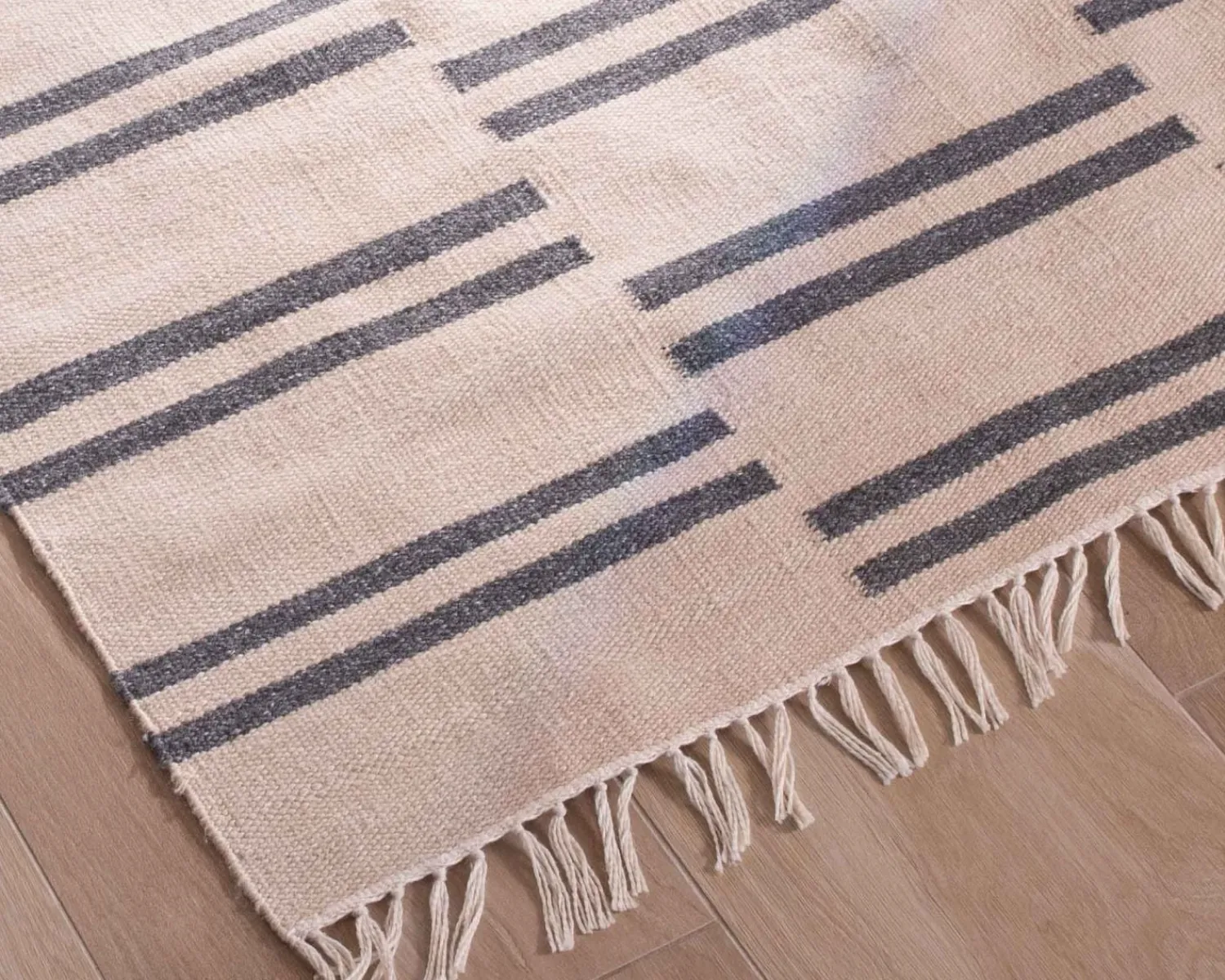 Meuble House Tapis rectangulaire blanc avec franges et rayures bleues "Ethnic" 120x180 cm Discount