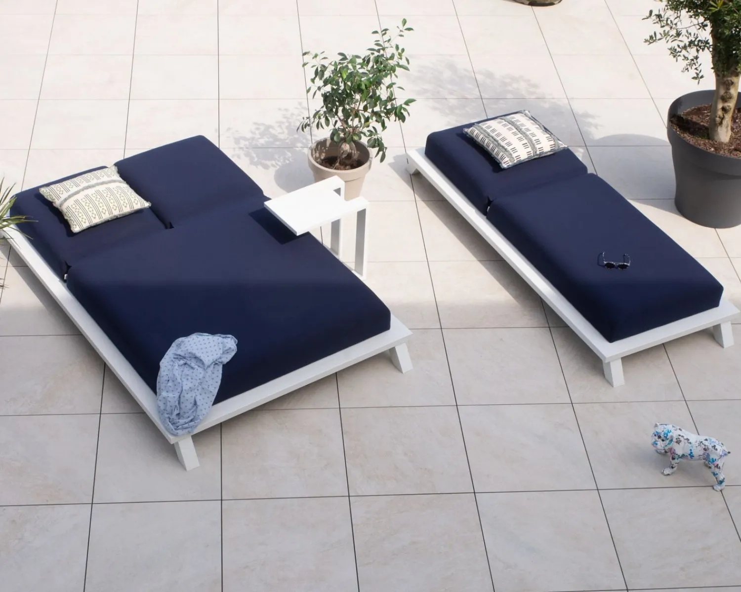 Meuble House Transat haut de gamme bleu et blanc "Nusa Pedina" tissu Sunbrella New