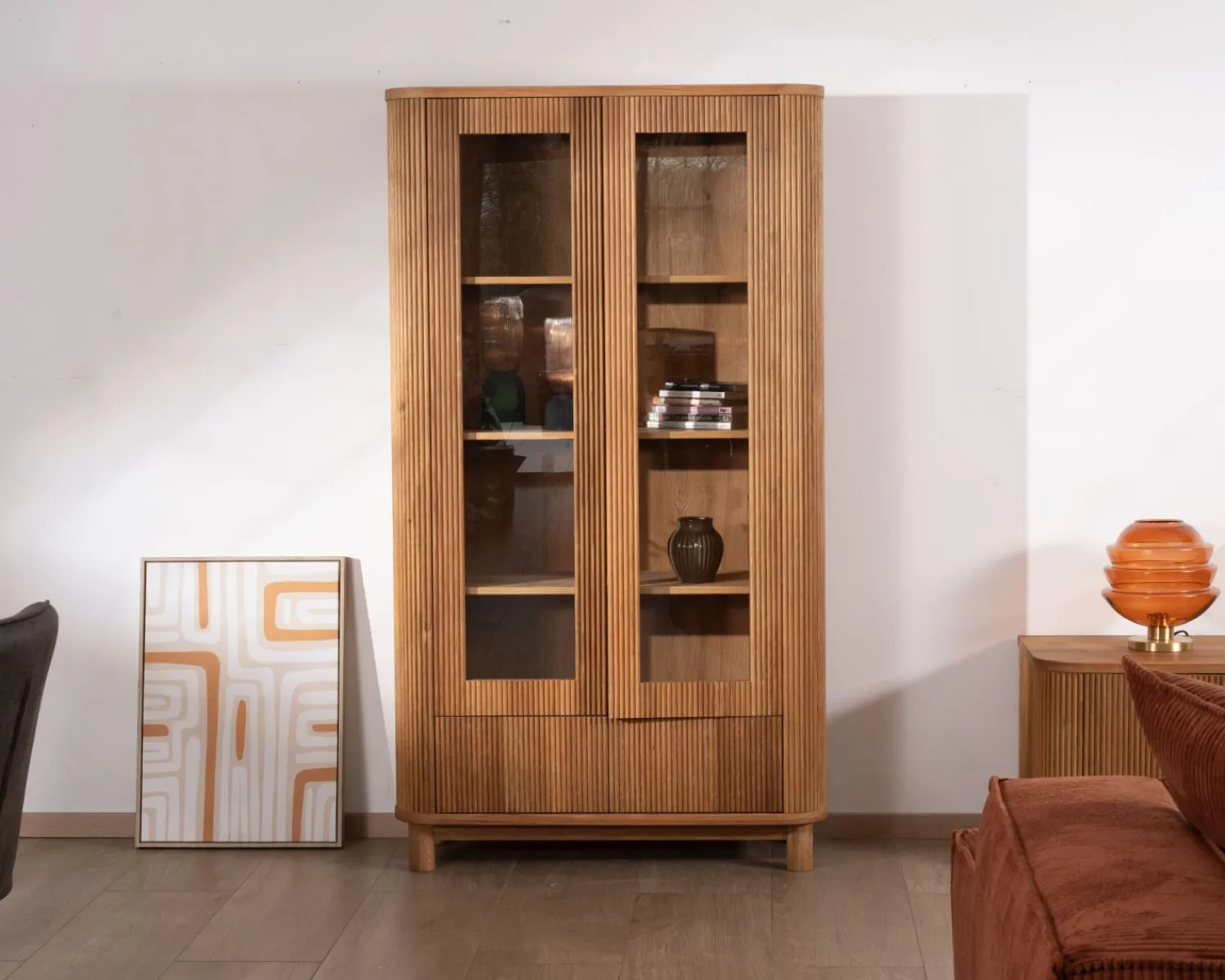 Meuble House Vitrine avec 2 tiroirs bas style rétro "Winton" en chêne huilé aspect gaufré Discount